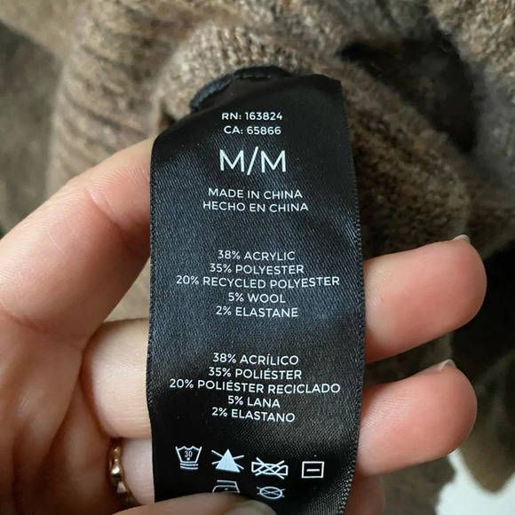 Wool Blend Tan Mid Turtleneck Sweater - Women’s Size M - Picture 6 of 8